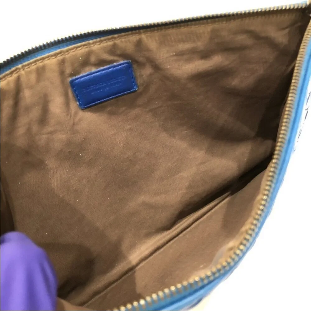 Bottega Veneta Blue Leather Zippy Pouch - Picture 10 of 14